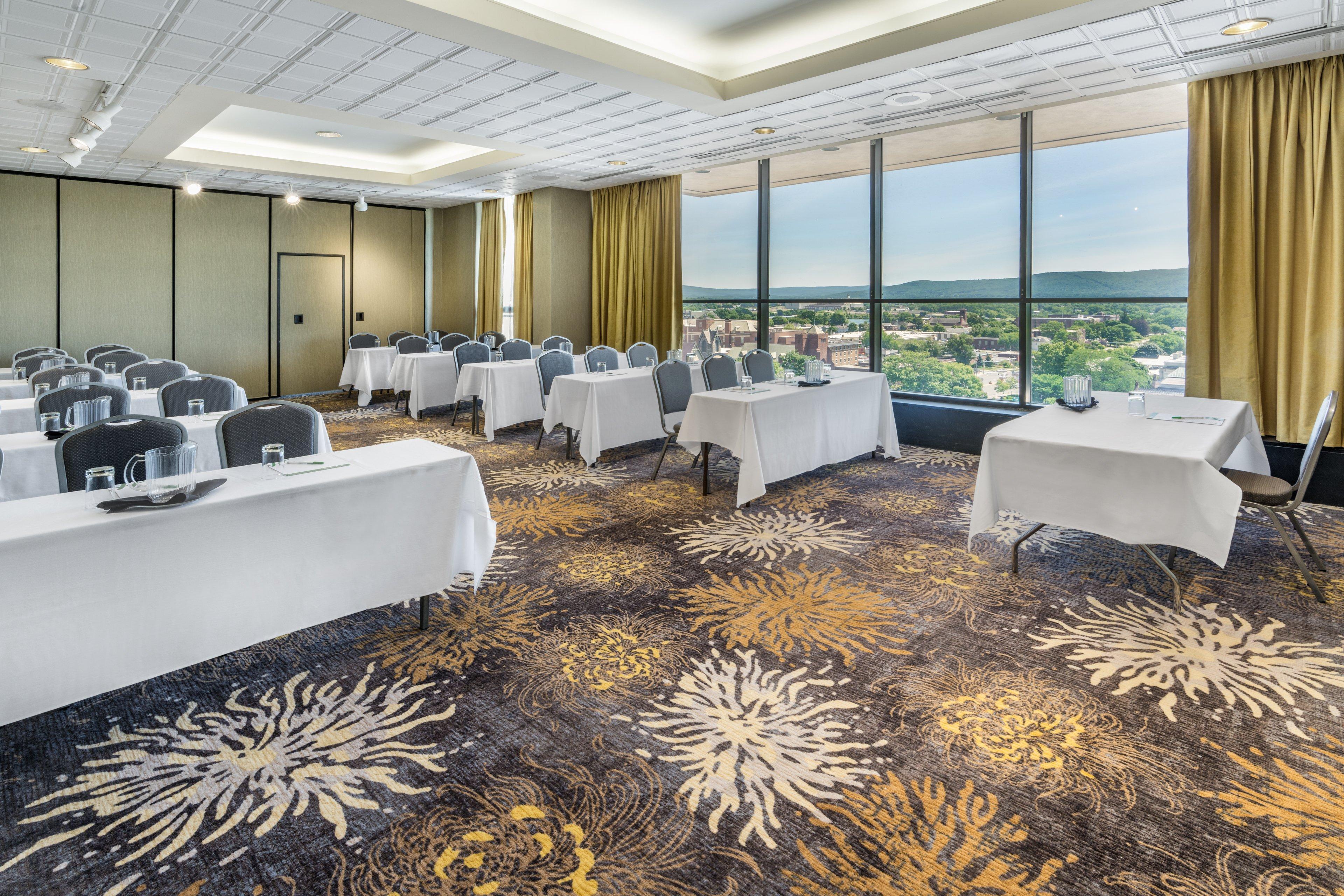 Holiday Inn & Suites Pittsfield-Berkshires By Ihg Екстер'єр фото