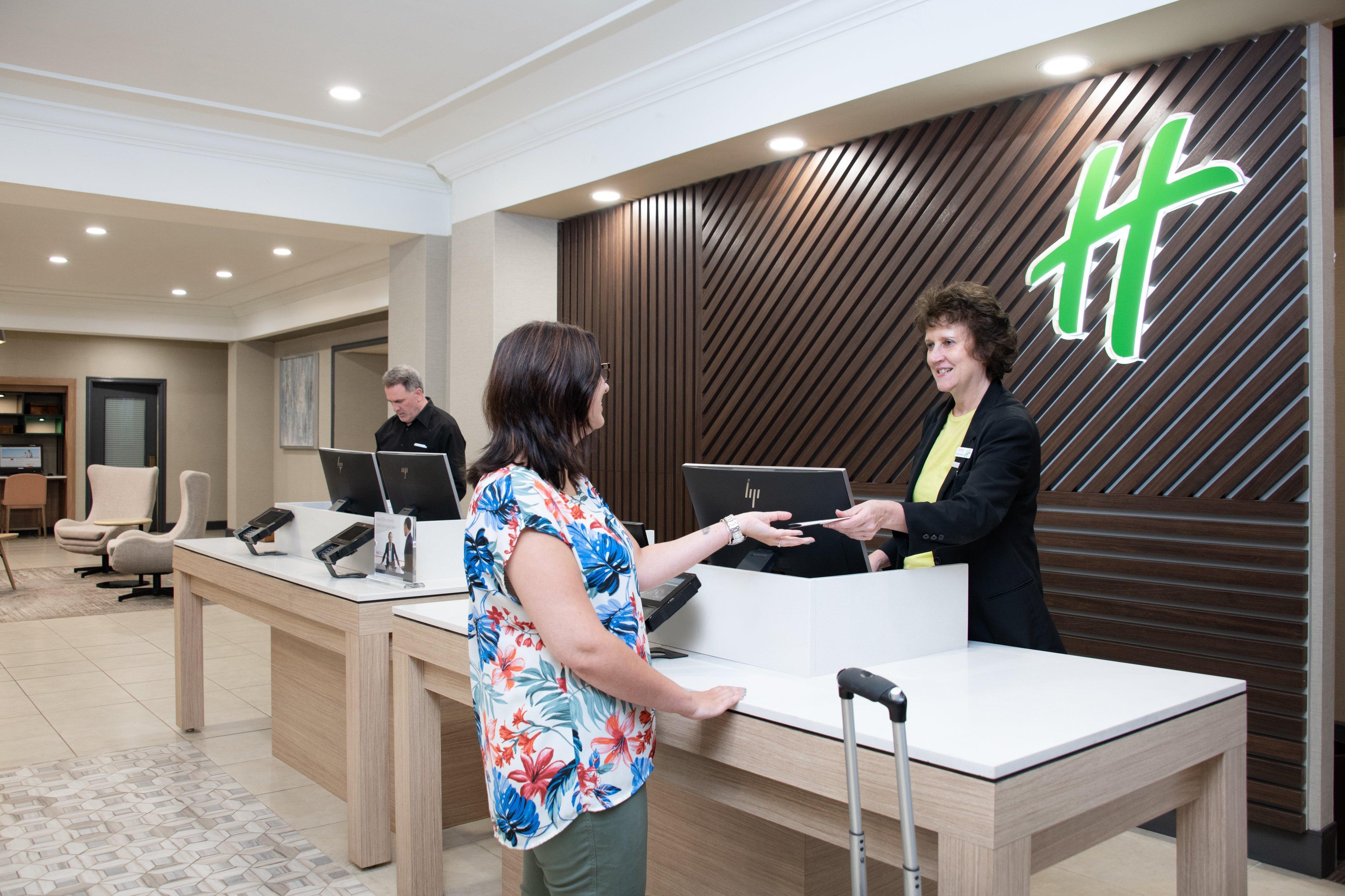 Holiday Inn & Suites Pittsfield-Berkshires By Ihg Екстер'єр фото