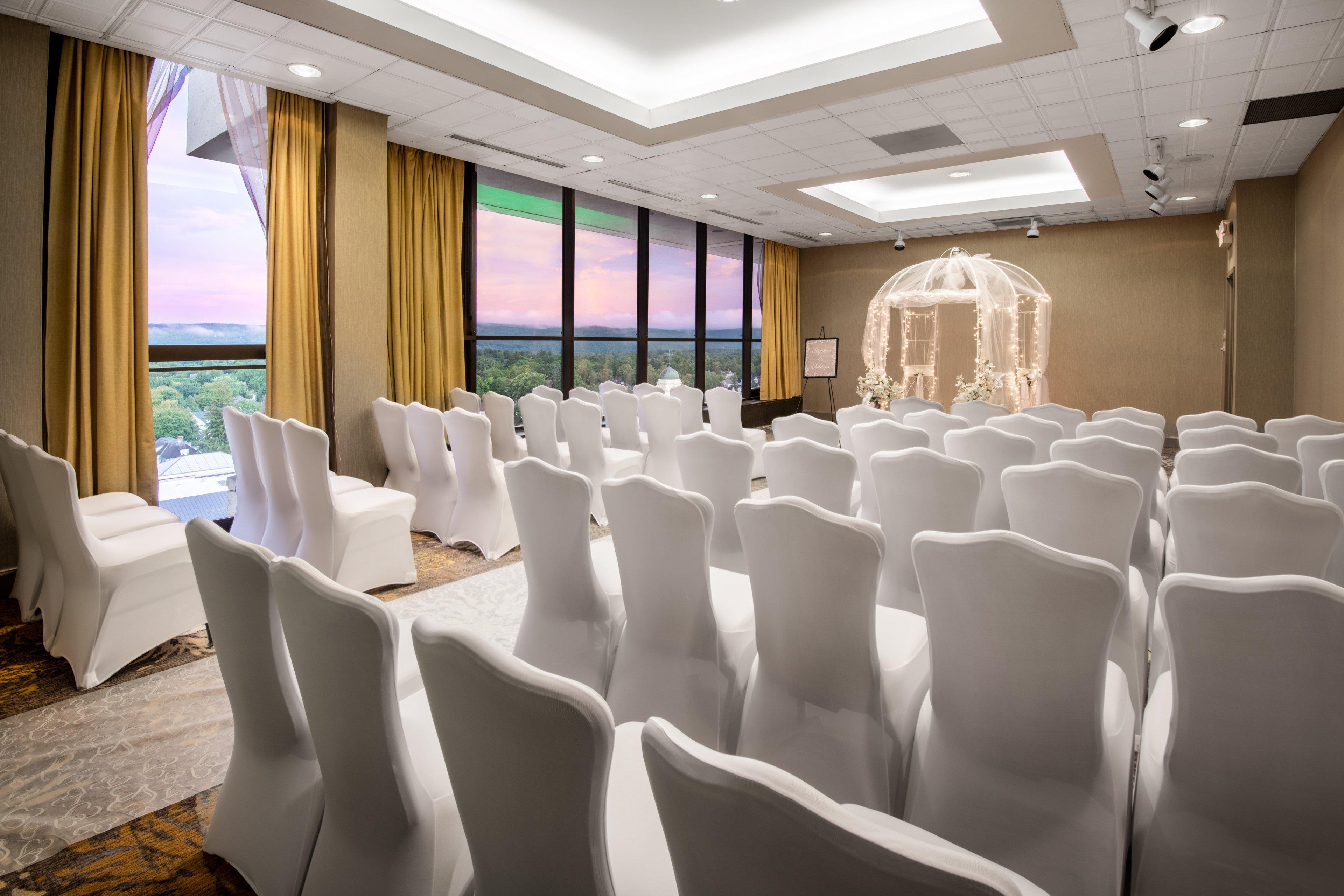 Holiday Inn & Suites Pittsfield-Berkshires By Ihg Екстер'єр фото