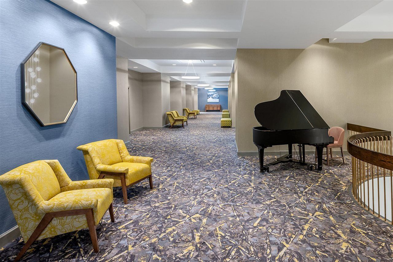 Holiday Inn & Suites Pittsfield-Berkshires, An Ihg Hotel Екстер'єр фото