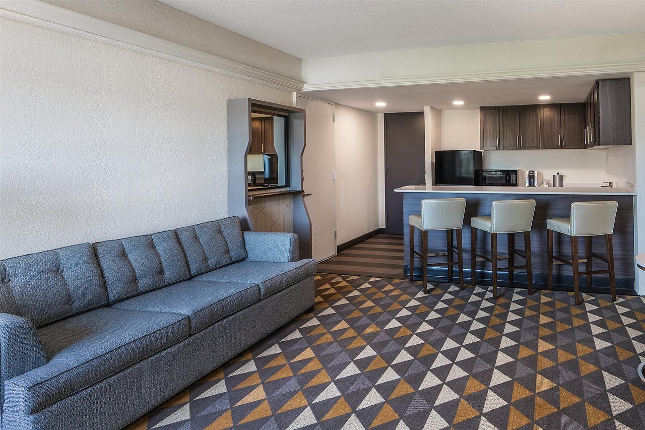 Holiday Inn & Suites Pittsfield-Berkshires By Ihg Екстер'єр фото